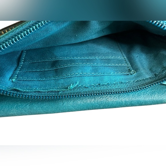 Fossil Spring Green Tooled Embroidered Floral Long Bifold Wallet Genuine Leather - Picture 4 of 4